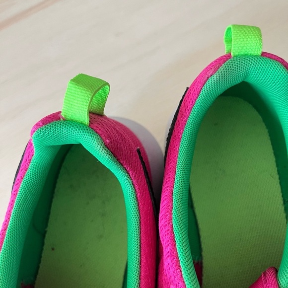 NIKE Roshe Run - Pink/White/Green Girls 7Y - Picture 9 of 16